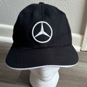 Mercedes Benz hat